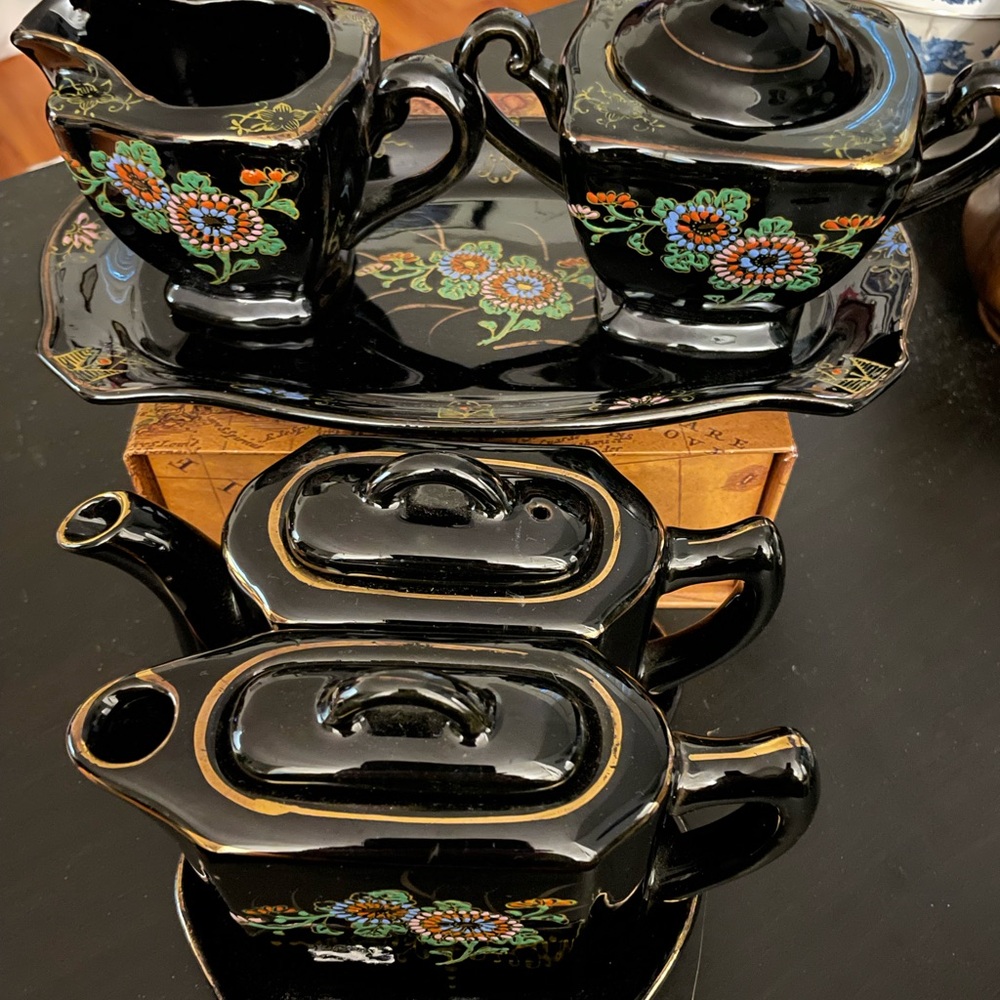 Vintage Beautiful Teapot with sugar bowl and creamer